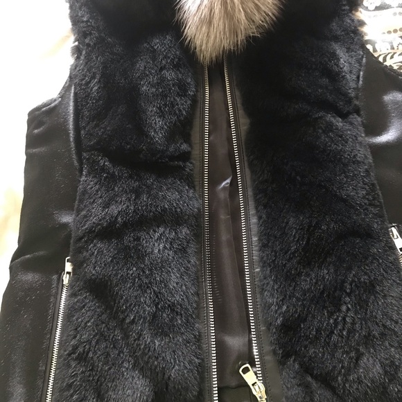 Brand new fur vest - Picture 3 of 7